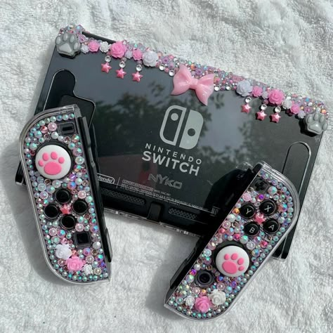 Switch Case Aesthetic, Nintendo Switch Aesthetic Case, Nintendo Switch Cute, Nintendo Switch Aesthetic, Cute Nintendo Switch, Switch Cases, Switch Aesthetic, Switch Decoration, Switch Case