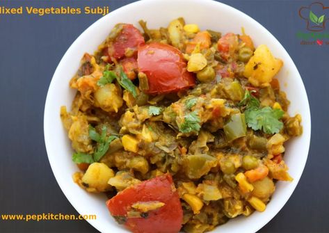 Mix Vegetable Recipe, Biryani Masala, Kasuri Methi, Chole Masala, Green Capsicum, Food Fusion, Cooked Cabbage, Butter Oil, Different Vegetables