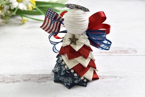 Patriotic Christmas Ornaments, Styrofoam Crafts, Ribbon Ornaments, Patriotic Christmas, Girl Crafts, Folded Fabric Ornaments, Quilted Ornaments, Quilted Christmas Ornaments, Angel Crafts