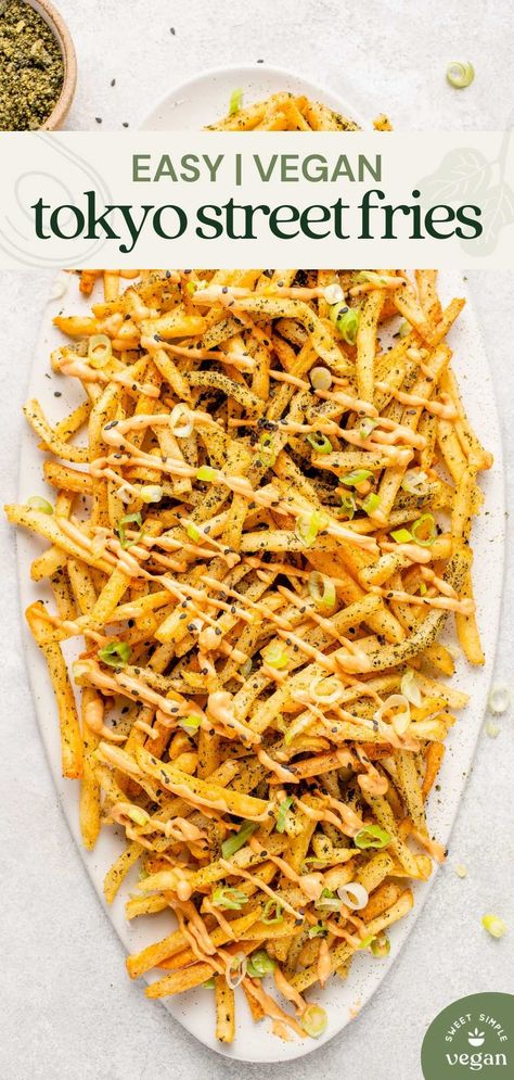 Learn how to make these incredibly delicious Tokyo Street Fries from Lauren Toyota's new cookbook Street Fries, Frozen Fries, Hot For Food, Vegan Party Food, Quick Easy Vegan, Vegan Party, Vegan Side Dishes, Vegan Comfort Food, Tokyo Street