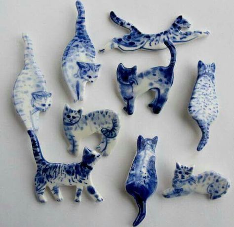 Blue willow cats Ceramic Cats, Blue And White China, Cat Brooch, Cat Jewelry, Blue China, Ceramic Jewelry, Hand Painted Porcelain, Ceramic Clay, Clay Projects