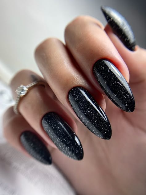 Black Sparkly Nails Almond, Black And Silver Aura Nails, Black Sparkly Nails Acrylic, Black Nails Christmas, Black Nails With Silver Glitter, Black Shiny Nails, Sparkly Nails Acrylic, Black Shimmer Nails, Sparkly Black Nails