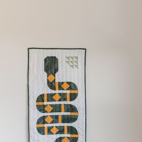 Snake Sewing Pattern Free, Snake Quilt Pattern, Lizard Quilt Block, Snake Embroidery Pattern, Fabric Snake Pattern, Snake Quilt, Slithering Snake, Snake Pattern, Snake Patterns