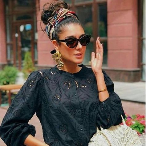 Scarf Hair Styles, Medium Length Curly Hair Styles, High Ponytail Ideas, Scarf Updo, Hairdos For Long Hair, Casual Clothes For Women, Ponytail Ideas, Medium Length Curly Hair, Loose Updo