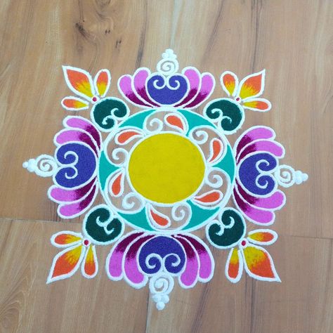 Best Rangoli Designs Peacocks, Rangoli Designs With Paint Colours, Simple Rangoli With Colours, Rangoli With Paint, Rangoli Kolam Designs Festivals, Rangoli Small Design, Bhai Dooj Rangoli Designs, Half Circle Rangoli Designs, Rangoli For Diwali Festivals