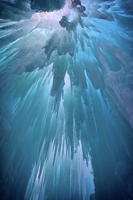 Ice Cavern Great Blue Hole Belize, The Great Blue Hole, Blue Hole Belize, Ice Aesthetic, Ice Formations, Great Blue Hole, Blue Lagoon Iceland, Blue Hole, Ice Cave