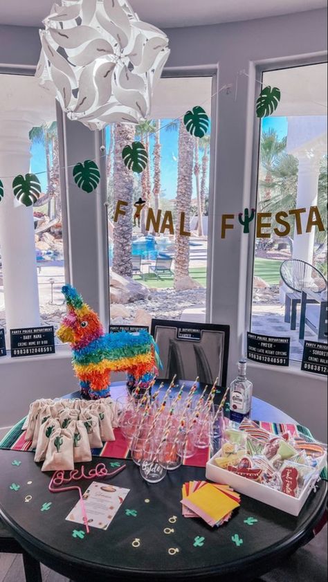 Bachelorette Beach Party Ideas, Bachelorette Party Ideas Decorations, Fancy Bachelorette, Bachelorette Party Scottsdale, Bachelorette Gift Ideas, Bachelorette Party Food, Final Fiesta Bachelorette, Scottsdale Bachelorette Party, Mexico Bachelorette