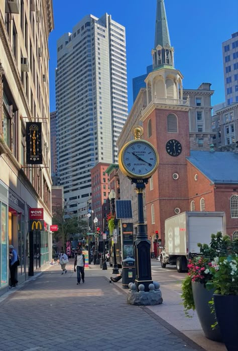 south end, boston Massachusetts, city aesthetic, clock, summer, nyc Boston Massachusetts Aesthetic, Boston America, Massachusetts Aesthetic, Boston Pictures, Boston Aesthetic, Boston Vacation, America Trip, East Boston, Moving To Boston