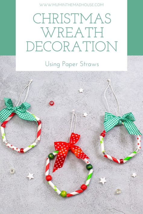 Easy to make christmas wreath decorations with paper drinking straws. These simple DIY christmas tree ornaments are super cute. Paper Straws Crafts, Diy Straw, Straw Crafts, Diy Christmas Ornaments Easy, Christmas Decorations Wreaths, Gingerbread House Decorations, Diy Christmas Tree Ornaments, Christmas Crafts To Make, Wreath Decoration