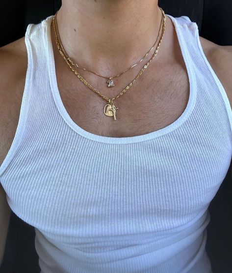 Men’s Layered Necklaces, Gold Layered Chains, Necklace Layering Men, Mens Jewelry Necklace Gold, Gold Jewelry Men Aesthetic, Mens Jewelry Aesthetic Gold, Men’s Jewelry Aesthetic, Men’s Necklace Aesthetic, Mens Necklace Aesthetic