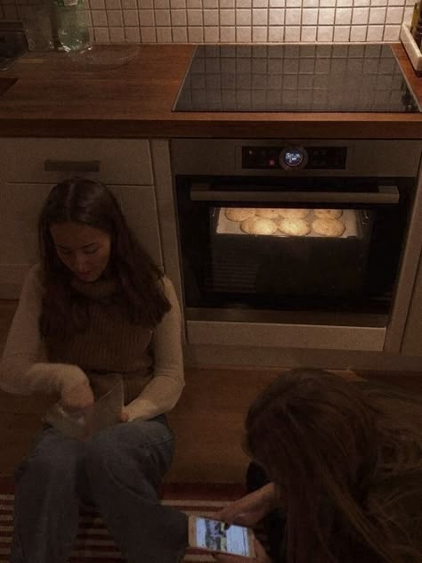 Friends Sleepover, Aesthetic Friends, On The Floor, Two People, The Floor, Oven, Baking