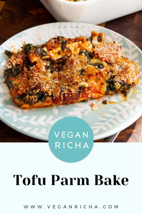 This Tofu Parmesan Bake layers pressed tofu with spinach, marinara sauce and cheese for the perfect comfort food dinner. Gluten-free. Tofu Parmesan, Pressed Tofu, Spinach Tofu, Spinach Vegan, Eggplant Recipes Parmesan, Marinara Recipe, Mushroom Spinach, Tofu Recipes Vegan, Vegan Richa