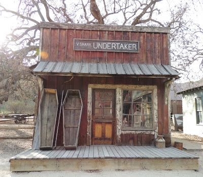 Cowboy Town, Old Western Towns, Old West Town, Western Saloon, Town Building, West Town, Western Town, Old Country Stores, Quick Draw