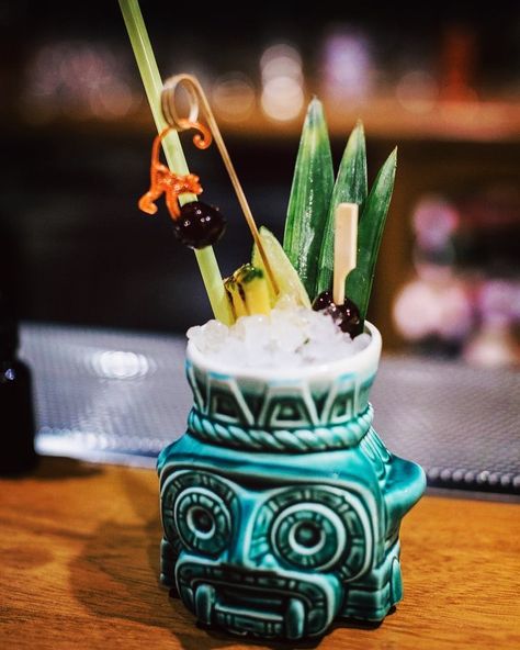 Tiki Friday 🌋🗿🍹🌴#rocknroll #rootsrock #garagerock #americana #music #podcast #tgif #tiki #podbean #tikilife #itunes #mixcloud #stitcherradio #tikimugs #googleplaymusic http://gritgrubgrindradio.podbean.com/ Jungle Bird, Tiki Cocktail, Lucky Peach, Drink Garnishing, Tiki Lounge, Tiki Art, Tiki Drinks, Tiki Cocktails, Vintage Tiki