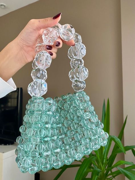 Hand Beaded Bag, Sac Diy, Pretty Jewelry Necklaces, Diy Bag Designs, Large Beads, Diy Bags Patterns, Girly Bags, Pearl Bag, Handmade Jewelry Tutorials