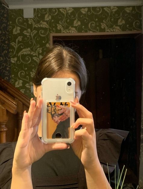 Iphone Xr White Mirror Selfie, Foto Iphone Xr, I Phone Xr, Iphone Xr Pictures, Mirror Selfie Iphone Xr, Mirror Photo Iphone, Iphone X Mirror Selfie, Red Mirror Selfie, Iphone Xr Orange