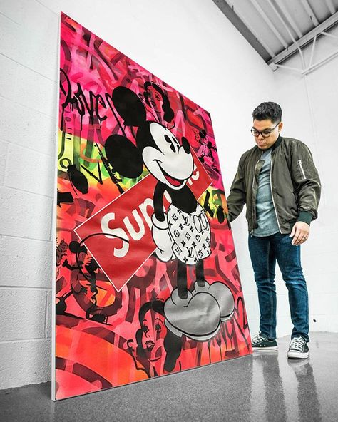 Mickey Mouse Street Art, Mickey Mouse Painting, Mickey Mouse Pop Art, Mickey Mouse Wall Art, Pop Art Paintings, Street Pop Art, Disney Pop Art, Pop Wall Art, Mickey Mouse Wall