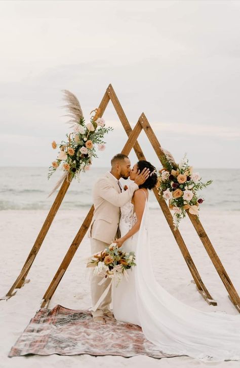 Bride Groom Beach Photos, Small Beach Wedding Ideas, Classy Beach Wedding, Beach Wedding Bridal Party, Beach Wedding Colors Schemes, Small Beach Wedding, Beach Wedding Pics, Sunset Beach Photos, Simple Beach Wedding Ideas