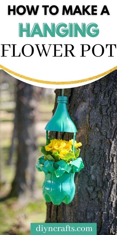 This hanging upcycled soda bottle flower planter is so adorable and practically free to make! Easy budget home decor! Bottle Flower Pot, Easter Mason Jar Crafts, Soda Bottle Crafts, Children Garden, Water Bottle Flowers, Green Spray Paint, Easter Mason Jars, Upcycle Plastic, Budget Home Decor