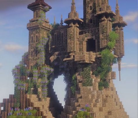 Mountain Top Castle Minecraft, Minecraft Elvish Castle, Surreal Minecraft Builds, Minecraft Mountain Fortress, Minecraft Castle On Mountain, Minecraft Cliffside Castle, Mountain Castle Minecraft, Cliffside House Minecraft, Minecraft Mountain Castle