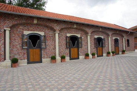 Stable Doors Horse, Stables Exterior, Luxury Horse Stables, Luxury Horse Barns, Horse Stables Design, Agritourism Farms, Dream Barn Stables, Stable Doors, Dream Stables