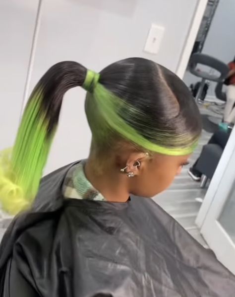 Skunk Stripe, Pink Lip Gloss, Sleek Hairstyles, Locs Hairstyles, Baddie Hairstyles, Hair Weave, Pink Lips, Curly Hair Styles Naturally, Weave Hairstyles