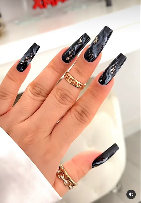 Black And Gold Classy Nails, Cuffin Nails, Classy Black Nails, Black Nail Ideas, Black Acrylic Nail Designs, Classy Acrylic, Gold Acrylic Nails, Black Acrylic Nails, Sassy Nails