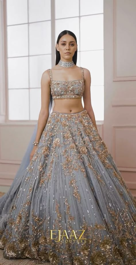 Sangeet Outfit Bridal Gown, Sangeet Outfit Bridal, Beautiful Lehengas, Casual Bridal Dress, Engagement Lehenga, Heavy Lehenga, Engagement Gowns, Indian Wedding Gowns, Sangeet Outfit