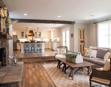 Love the open floor plan Joanna Gaines Dining Room Ideas, Joanna Gaines Living Room Ideas, Joanna Gaines Dining Room, Joanna Gaines Living Room, Fixer Upper Living Room, Tire Swings, Casa Clean, Farmhouse Living Room Decor Ideas, Rustic Farmhouse Living Room