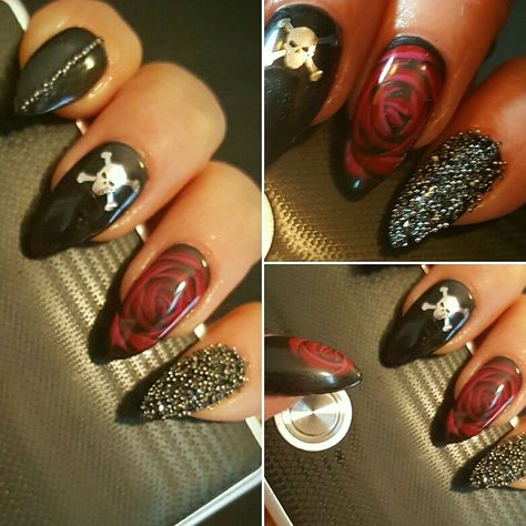 Shellac, roses, skulls, swarovski, guns n roses Rock N Roll Nail Art, Rock And Roll Nails, Rock N Roll Nails, Rock Nails, No Bones About It, Rosé Concert, Skull Nails, Band Nails, Chic Nail Art