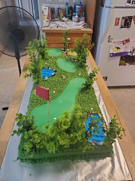 Golf Course Cake, Cake Carving, Golf Themed Cakes, Sports Cookies, Golf Birthday Cakes, Golf Theme Party, Birthday Canvas, 17 Birthday Cake, Sheet Cake Designs