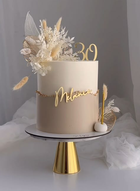 60 Cakes Birthday For Women, Elegant Bday Cakes, 40 Th Birthday Cakes For Women, 55 Birthday Cakes For Women, Cake 40 Birthday Woman, 50th Birthday Ideas For Women Cakes, One Tier Birthday Cake, 40 Birthday Cakes For Women, Gold And White Birthday Cake