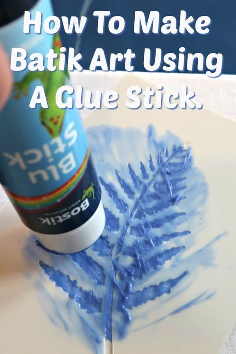 In this easy tutorial, I show you how to make a gorgeous piece of batik art using a glue stick and home-made fabric paint. Batik Diy, Glue Stick Crafts, Fabric Painting Techniques, K Crafts, Batik Art, Wax Resist, Glue Stick, Eco Printing, Glue Sticks