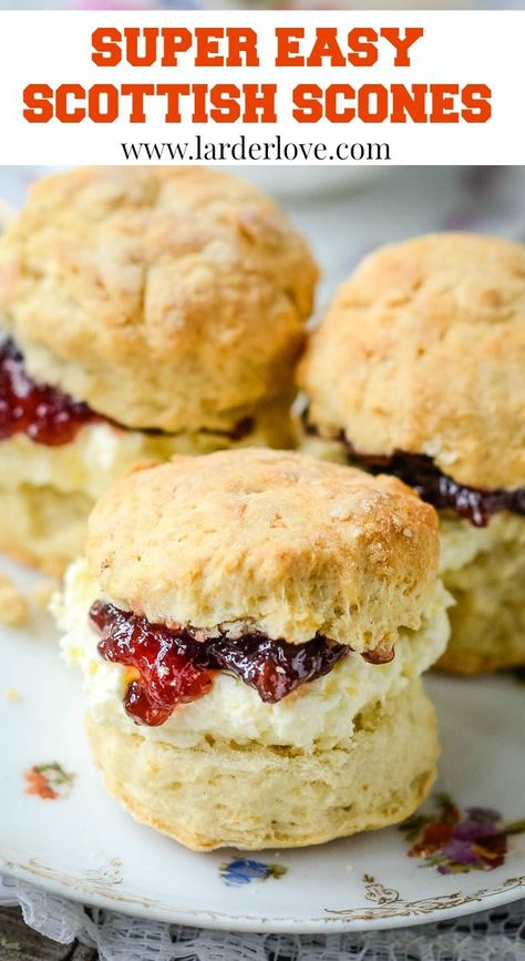 Cookie Fails, British Scones Recipe, Scones Recipe Uk, Scottish Scones, Simple Scones, Tea Scones Recipe, Fluffy Scones, Basic Scones, British Scones