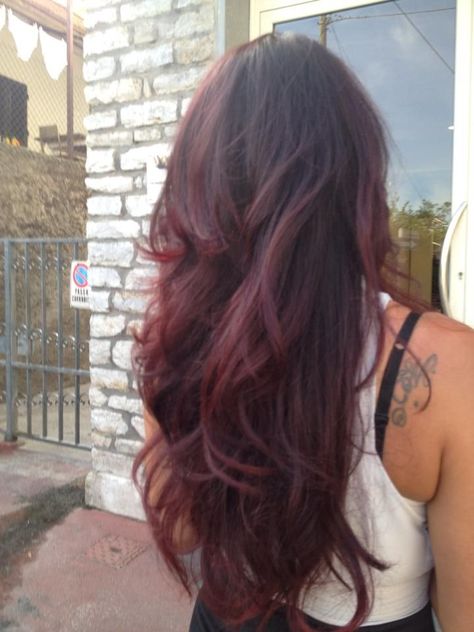 Dark Cherry Red Hair Tan Skin, Red Ombre Hair Color For Brunettes, Red Hair With Highlights And Lowlights, Brown Hair Red Highlights, Shatush Hair, Red Balayage Hair, Wine Hair, Red Hair Inspo, Cherry Hair