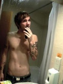 craig owens is sadly..... not fully naked but close enough :) Craig Owens, Emo Band, Emo Bands, Lead Singer, Band, Music, Quick Saves