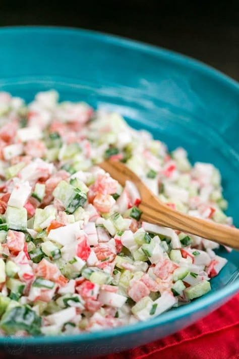 Crab Meat Salad, Salad Macaroni, Salad With Cucumber, Cucumber And Tomato, Crab Salad Recipe, Meat Salad, Grape Salad, Crab Salad, Cold Salad