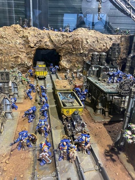 Wargaming Table 40k, Warhammer World, 40k Scenery, 40k Industrial Terrain, Warhammer 40k Board, Warhammer 40k Scenery, Warhammer 40k Diorama, Warhammer Diorama, Warhammer 40k Terrain