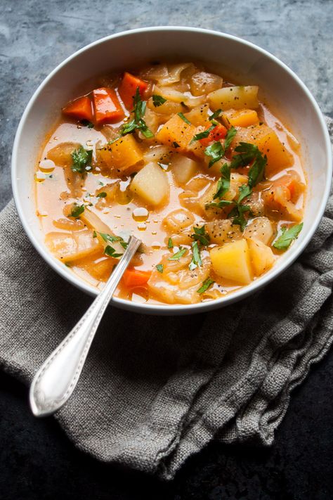 Vegan Detox Recipes, Irish Potato Soup, Winter Squash Recipes, Miso Soup Recipe, Cheesy Potato Soup, Winter Vegetable, Winter Vegetables, Winter Soups, Miso Soup