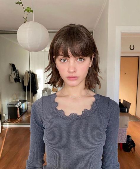 Short Haircuts With Bangs, Hair Inspiration Short, Shot Hair Styles, Girl Short Hair, Short Hair With Bangs, Cut My Hair, Short Hair Haircuts, Hair Stuff, Short Hairstyles For Women