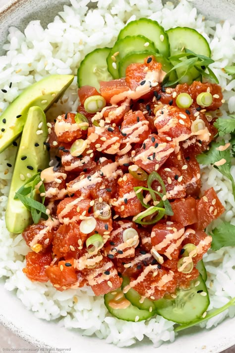 Spicy Tuna Recipe, Tuna Sushi Bowl, Fresh Tuna Recipes, Tuna Sauce, Spicy Tuna Sushi, Sushi Bowl Recipe, Tuna Roll, Tuna Poke Bowl, Poke Bowl Recipe