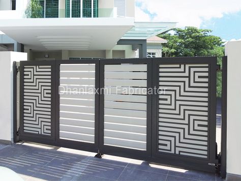 Sliding Gate Ideas, Modern Iron Gate Designs, Gate Design Ideas, Modern Main Gate Designs, Home Gate Design, Gate Designs Modern, Front Wall Design, Grill Gate Design, Modern Gate