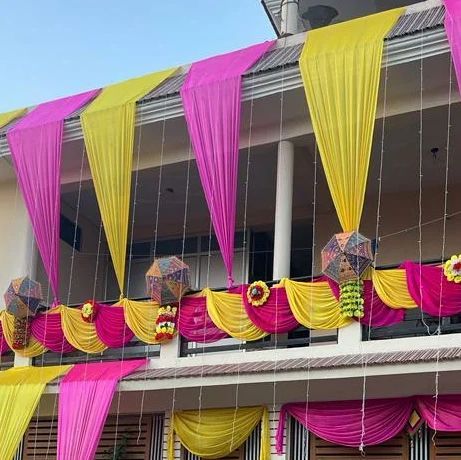 Shadi Decoration At Home, Tent Decorations Wedding, Haldi Ceremony Decorations At Home, Selfie Point Ideas, Wedding House Decorations, Wedding House Decoration, Mehndi Stage Decor, Closet Design Plans, Rajasthani Wedding