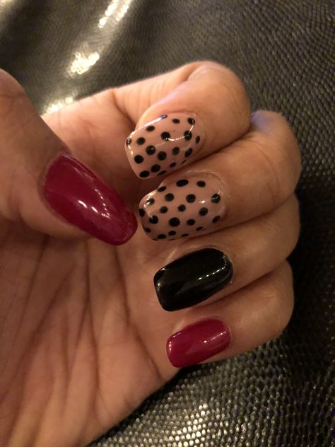 Polka dot nails! #nails #diy #naildesigns #polkadots Brown Polka Dot Nails, Red Black White Nails, 2 Inch Nails, Black Polka Dot Nails, Nails Black And Red, Sleek Nails, Nail Inspo Long, Nails Dots, Nail Shops