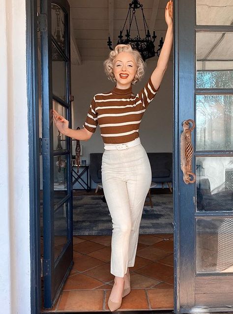 Marilyn Monroe lookalike Jasmine Chiswell lives in her former Hollywood home – and believes it’s haunted – The Scottish Sun Jasmine Chiswell, 50s Style Outfits, Marilyn Monroe Outfits, Followers On Tiktok, 50s Outfits, Marilyn Monroe Fashion, 1950s Outfits, Pin Up Outfits, Film Star