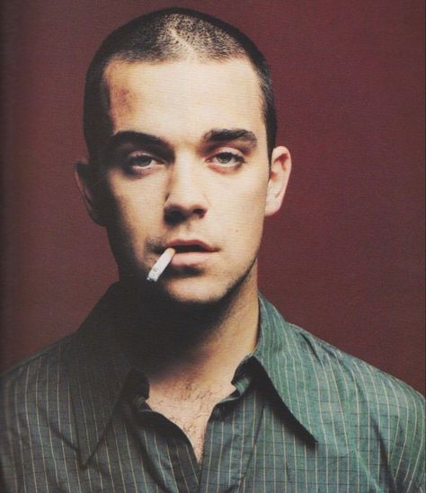 Robbie Williams 90s, Lost Mary, Robbie Williams, Shaved Head, Buzz Cut, Junk Drawer, Pop Rock, Kinds Of Music, Pop Star