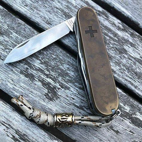 Knife Photography, Edc Carry, Swiss Knife, Victorinox Swiss Army Knife, Swiss Army Pocket Knife, Seiko Diver, Knife Scales, Victorinox Swiss Army, Pocket Dump