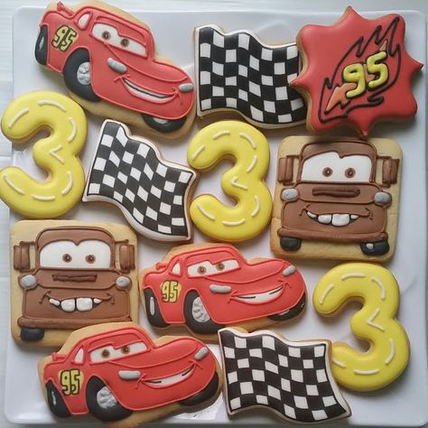 homemade fancy cookies for your occassion: Disney cars cookies Disney Cars Theme, Car Cookies, Cars Birthday Cake, Disney Cars Party, Idee Babyshower, Disney Cookies, Disney Cars Birthday, Cars Birthday Party Disney, Car Themed Parties