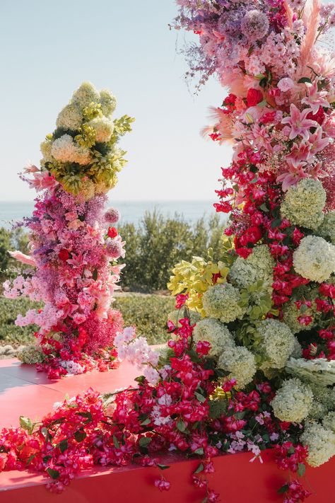 bold pink and green floral towers for an edgy and whimsical outdoor wedding ceremony Large Floral Installations, Colorful Wedding Altar, Bold Wedding Decor, Alter Wedding Decorations, September Wedding Flowers, Reception Table Centerpieces, Wedding Flower Trends, Floral Installation, Wedding Ceremony Arch