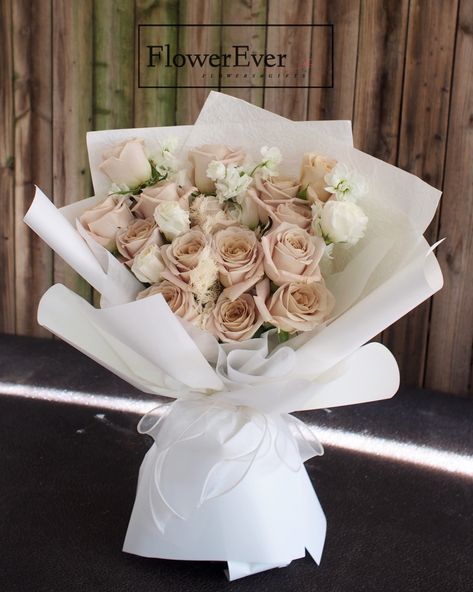 Beige Flower Bouquet, Beige Bouquet, White Garden Roses, White Lisianthus, Excited For Fall, Luxury Flower Bouquets, Pumpkin Spice Lattes, Boquette Flowers, White Garden